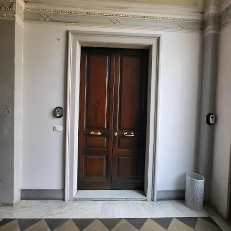 Daniela Zinghouse Apartment